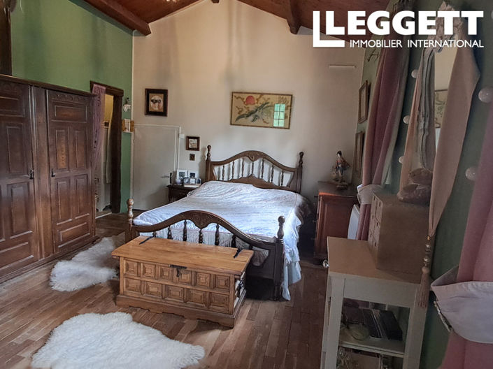 Image No.6-3 Bed House for sale