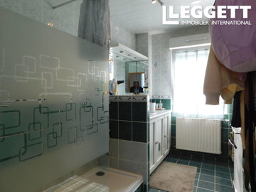 ahr0chm6ly9jzg4uagvzdglhlmltbw8vaw1hz2uvvevom