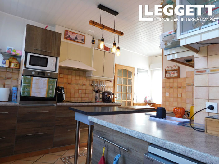 Image No.6-3 Bed House for sale