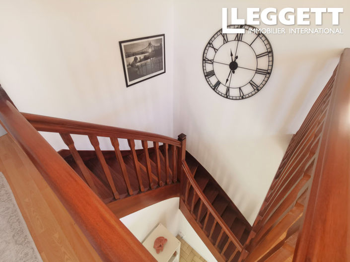 Image No.6-4 Bed House for sale