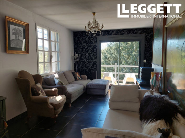 Image No.9-5 Bed House for sale