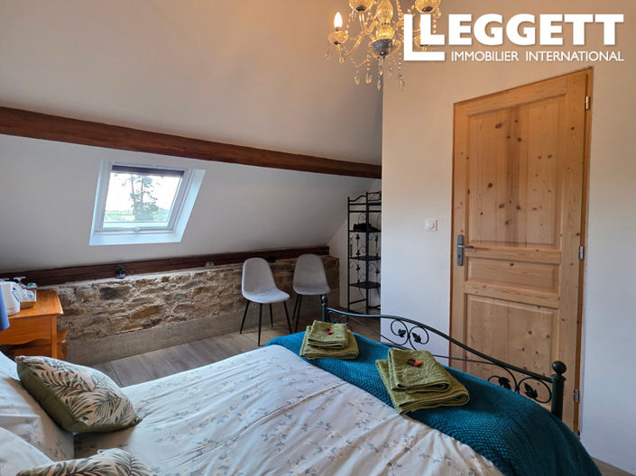 Image No.8-3 Bed House for sale