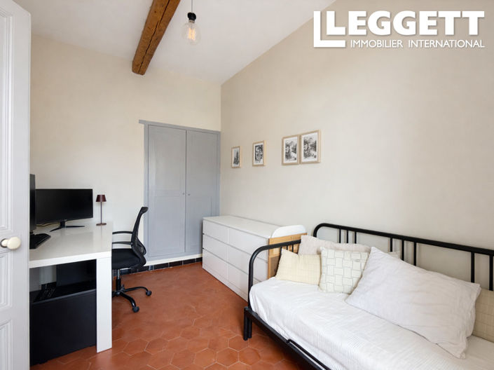 Image No.6-4 Bed House for sale