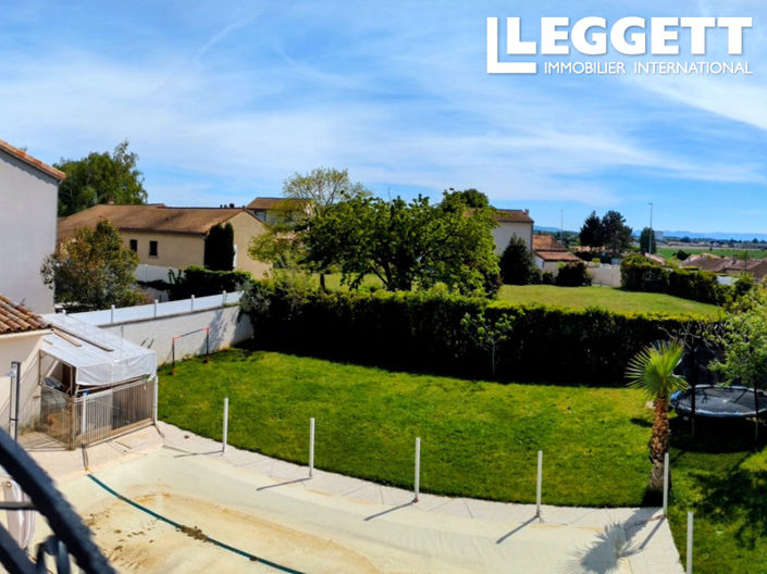 Image No.10-4 Bed House for sale