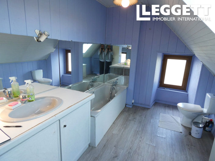 Image No.8-3 Bed House for sale