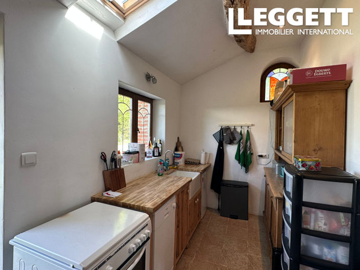 Image No.5-2 Bed House for sale