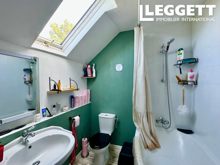 Image No.8-2 Bed House for sale