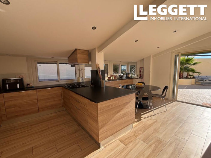 Image No.7-4 Bed House for sale