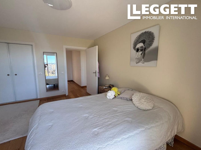 Image No.9-4 Bed House for sale