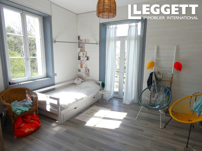 Image No.6-4 Bed House for sale