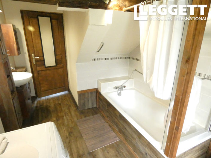 Image No.6-4 Bed House for sale