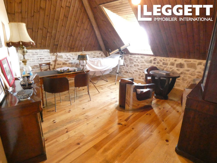 Image No.8-4 Bed House for sale