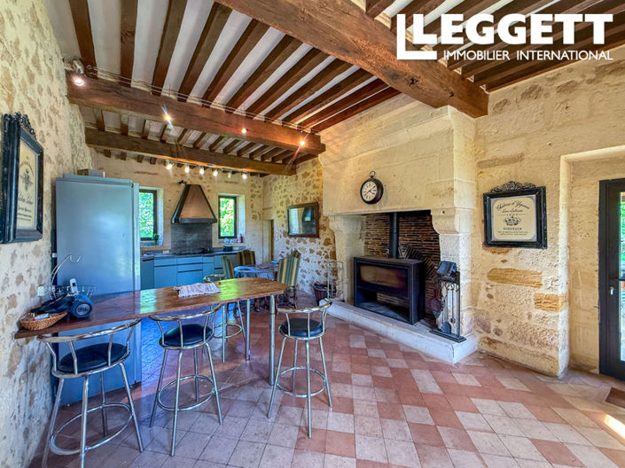 Image No.6-6 Bed House for sale