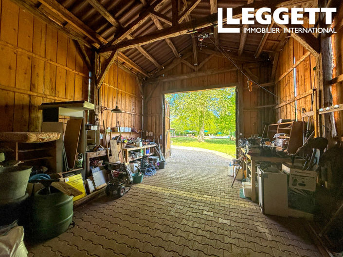 Image No.9-6 Bed House for sale