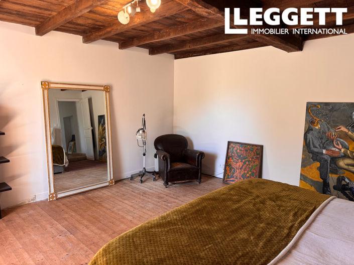 Image No.8-4 Bed House for sale