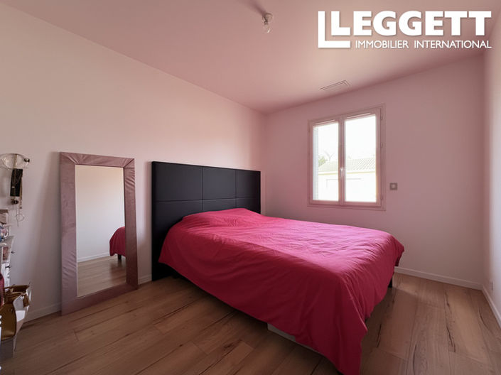 Image No.8-3 Bed House for sale