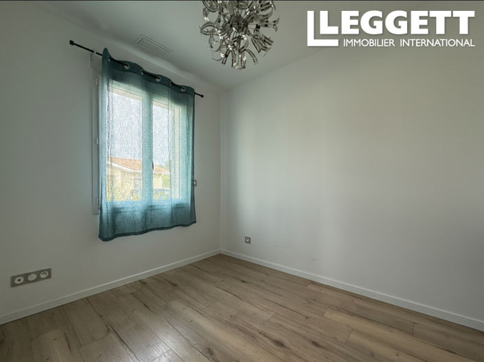 Image No.9-3 Bed House for sale