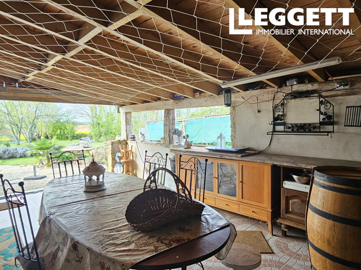 Image No.6-4 Bed House for sale