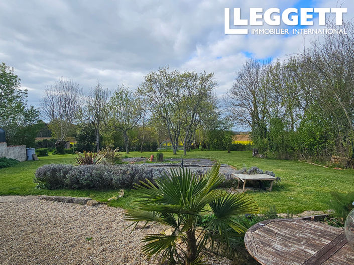 Image No.8-4 Bed House for sale