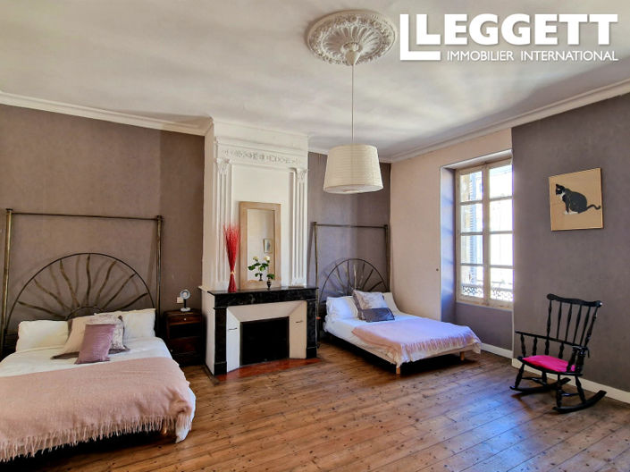 Image No.4-7 Bed House for sale