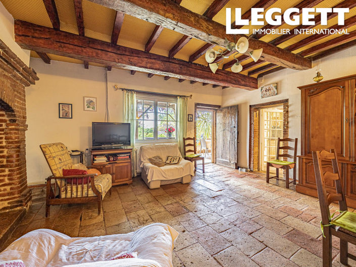 Image No.5-12 Bed House for sale