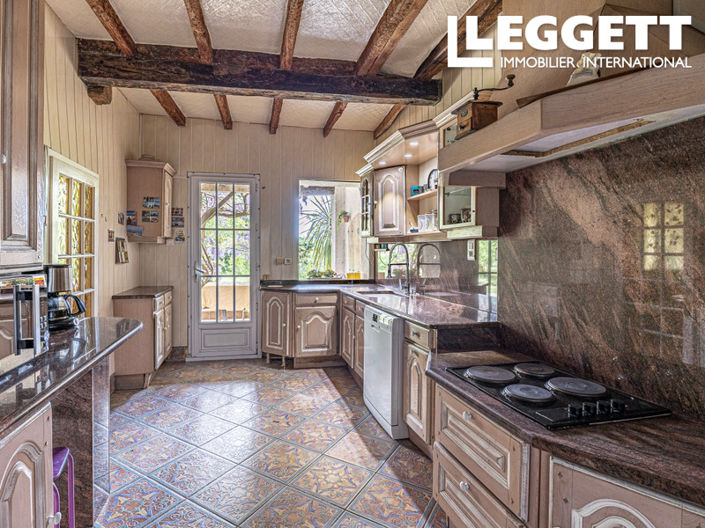 Image No.6-12 Bed House for sale