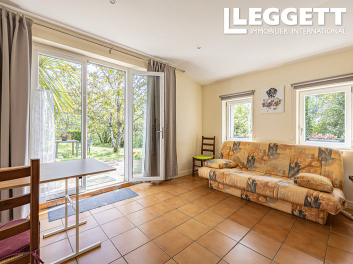 Image No.9-12 Bed House for sale