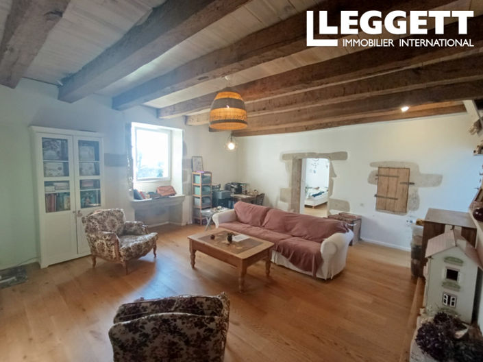 Image No.6-4 Bed House for sale