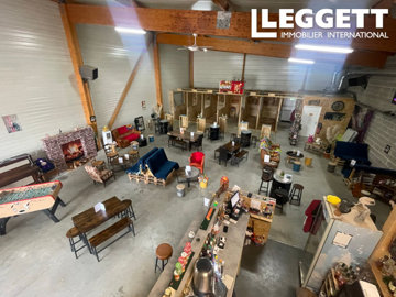 1 - Coutances, Commercial