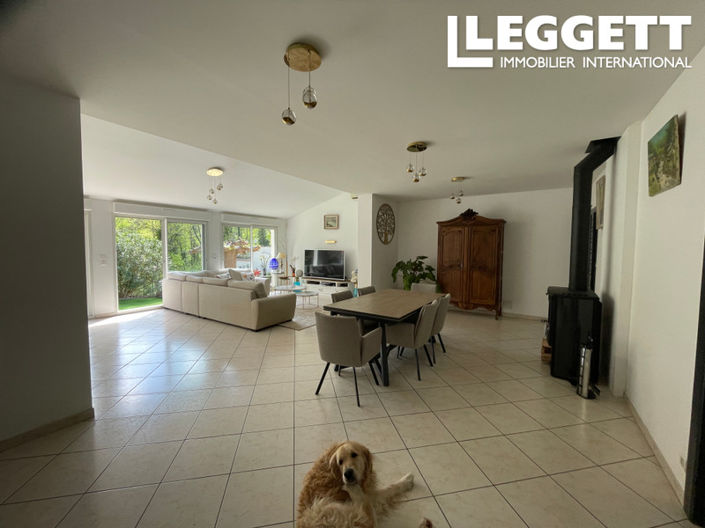 Image No.5-5 Bed House for sale