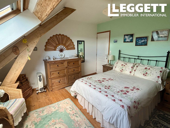 Image No.5-4 Bed House for sale