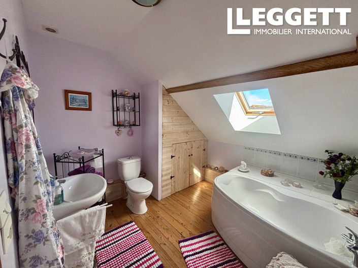 Image No.7-4 Bed House for sale