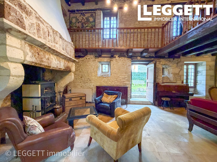 Image No.2-6 Bed House for sale