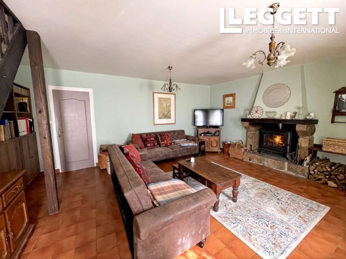 Image No.6-3 Bed House for sale