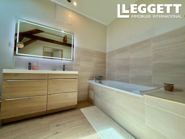 Image No.6-3 Bed House for sale