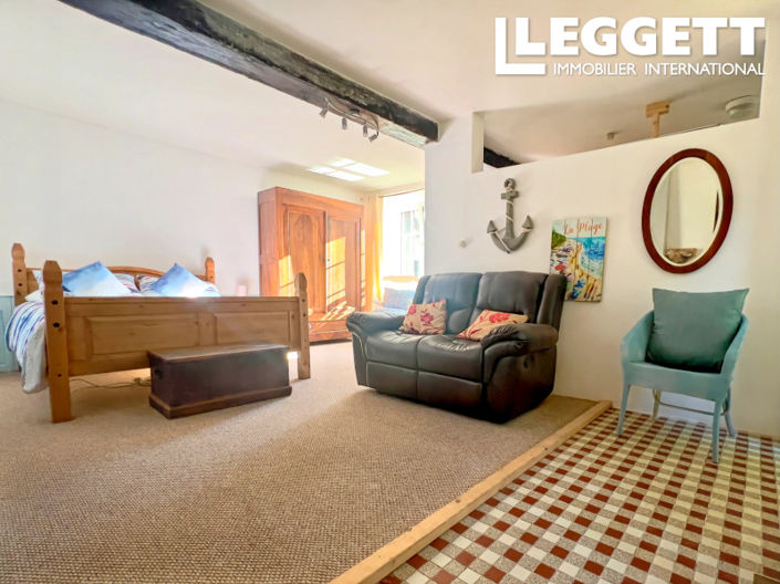 Image No.7-4 Bed House for sale