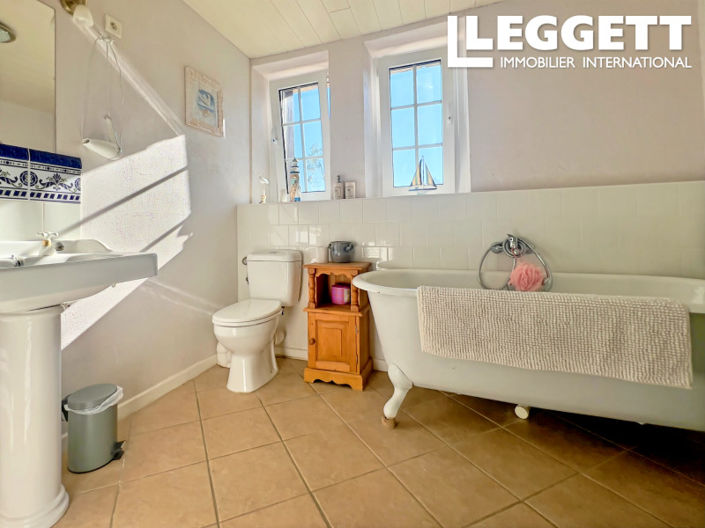 Image No.9-4 Bed House for sale