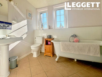 ahr0chm6ly9jzg4uagvzdglhlmltbw8vaw1hz2uvvevom