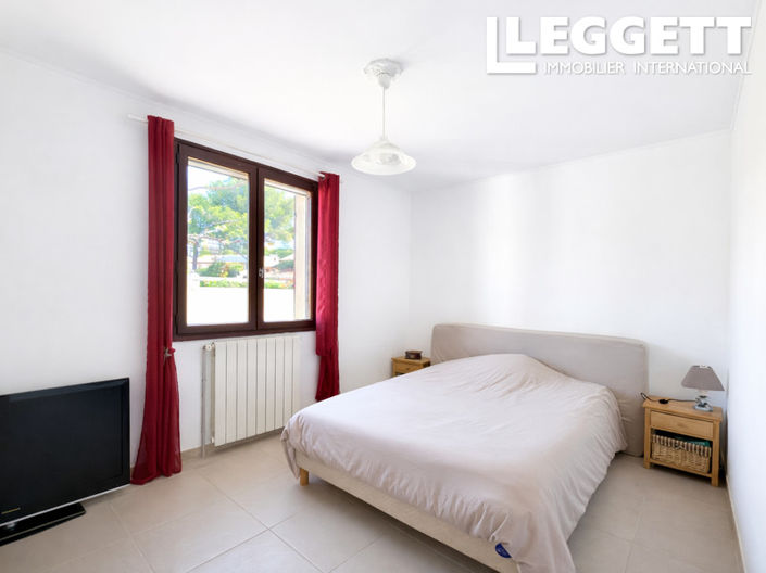 Image No.7-4 Bed House for sale