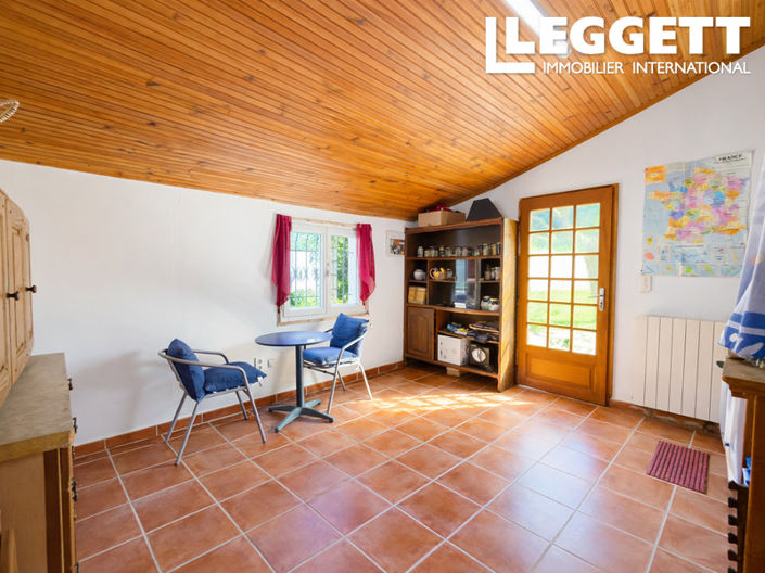 Image No.9-4 Bed House for sale