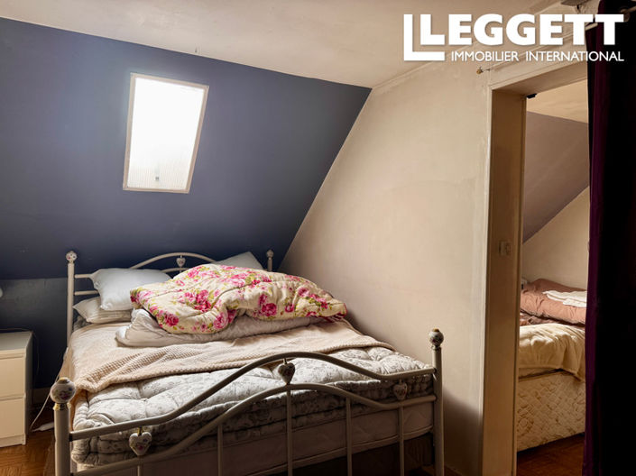 Image No.10-3 Bed House for sale