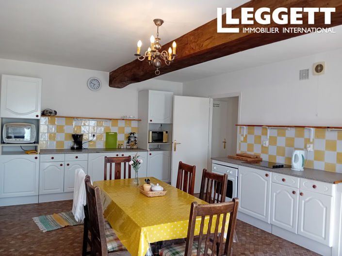 Image No.10-8 Bed House for sale