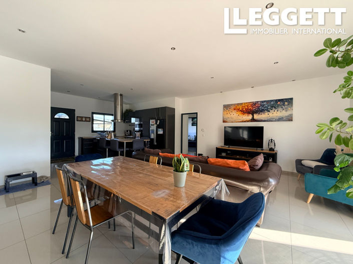 Image No.10-4 Bed House for sale