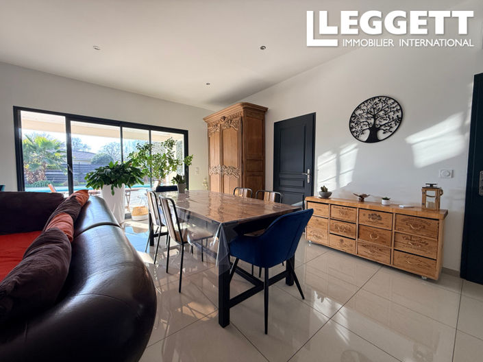 Image No.4-4 Bed House for sale