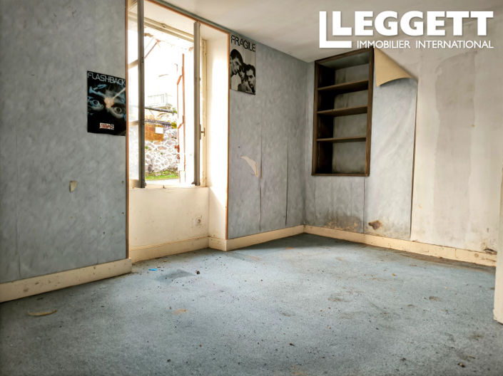 Image No.5-2 Bed House for sale