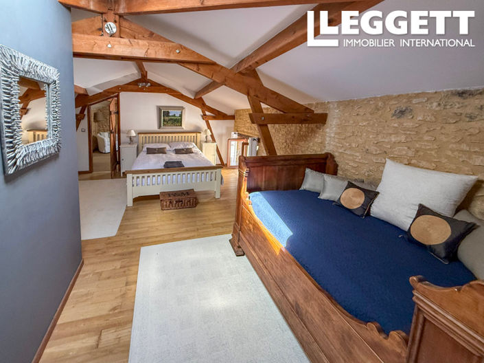 Image No.10-3 Bed House for sale