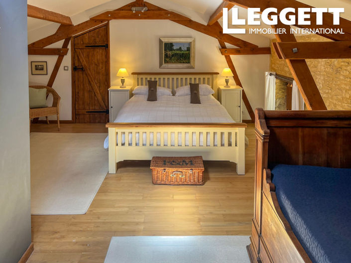 Image No.9-3 Bed House for sale