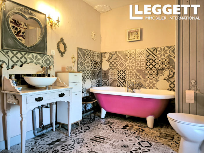 Image No.10-3 Bed House for sale