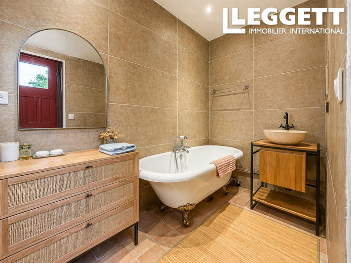 Image No.7-4 Bed House for sale