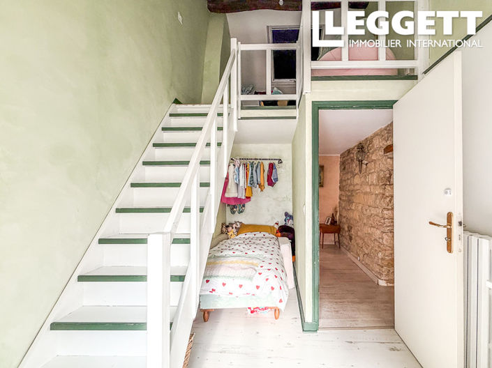 Image No.9-4 Bed House for sale